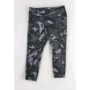 Athleta Women's Capri Gray/Black Camo Leggings Crop Pockets | Size XL